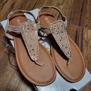 Mixit Womens Gillian T-Strap Flat Sandals